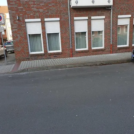 Maje Am Alten Binnenhafen Эмден