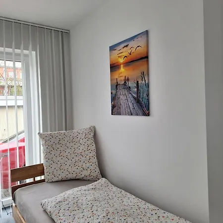 Maje Am Alten Binnenhafen * Emden