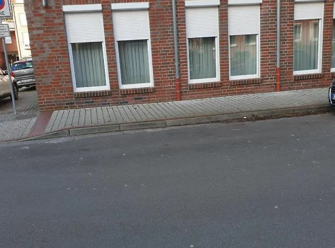 Maje Am Alten Binnenhafen Emden