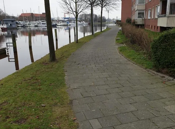 Maje Am Alten Binnenhafen